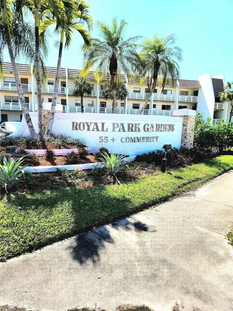 2 bedroom 2 bath Residential for sale at 6670 ROYAL PALM # 202, Pompano Beach FL 33063