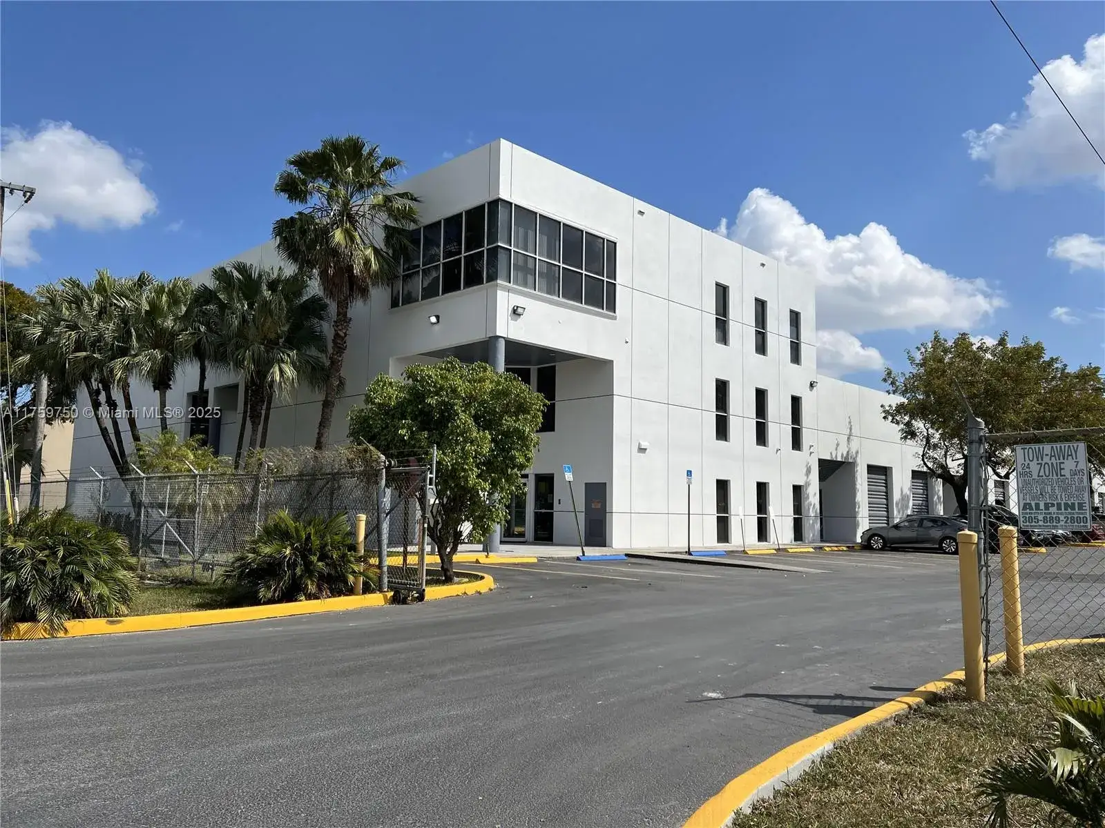 Commercial Sale for sale at 7860 NW 71st St, Medley FL 33166