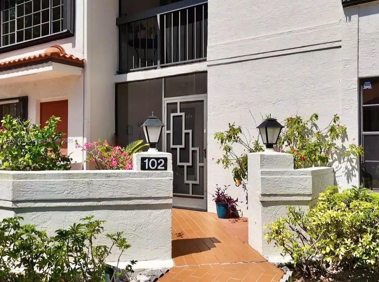 2 bedroom 2 bath Residential for sale at 9632 E Sills Dr # 102, Boynton Beach FL 33437