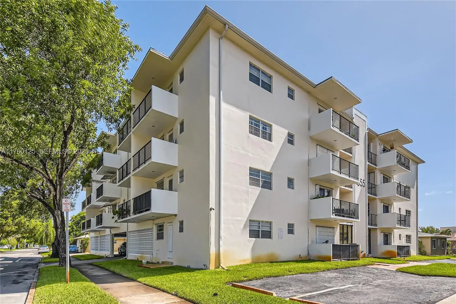 2 bedroom 2 bath Residential for sale at 1855 Plunkett St # 406, Hollywood FL 33020