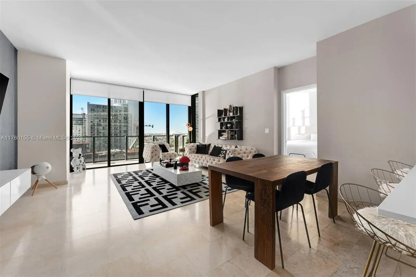 3 bedroom 3 bath Residential for sale at 68 SE 6th St # 1404, Miami FL 33131