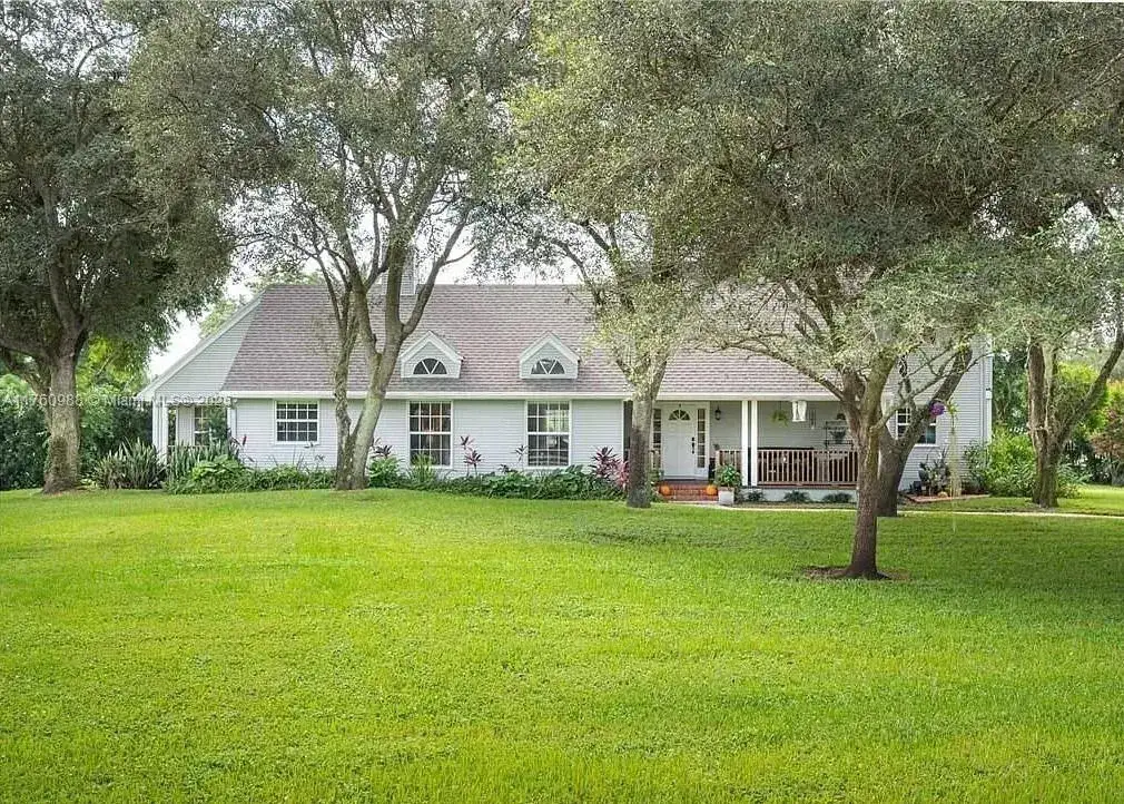 4 bedroom 3 bath Residential Lease for rent at 13500 SW 55th St # a, Southwest Ranches FL 33330