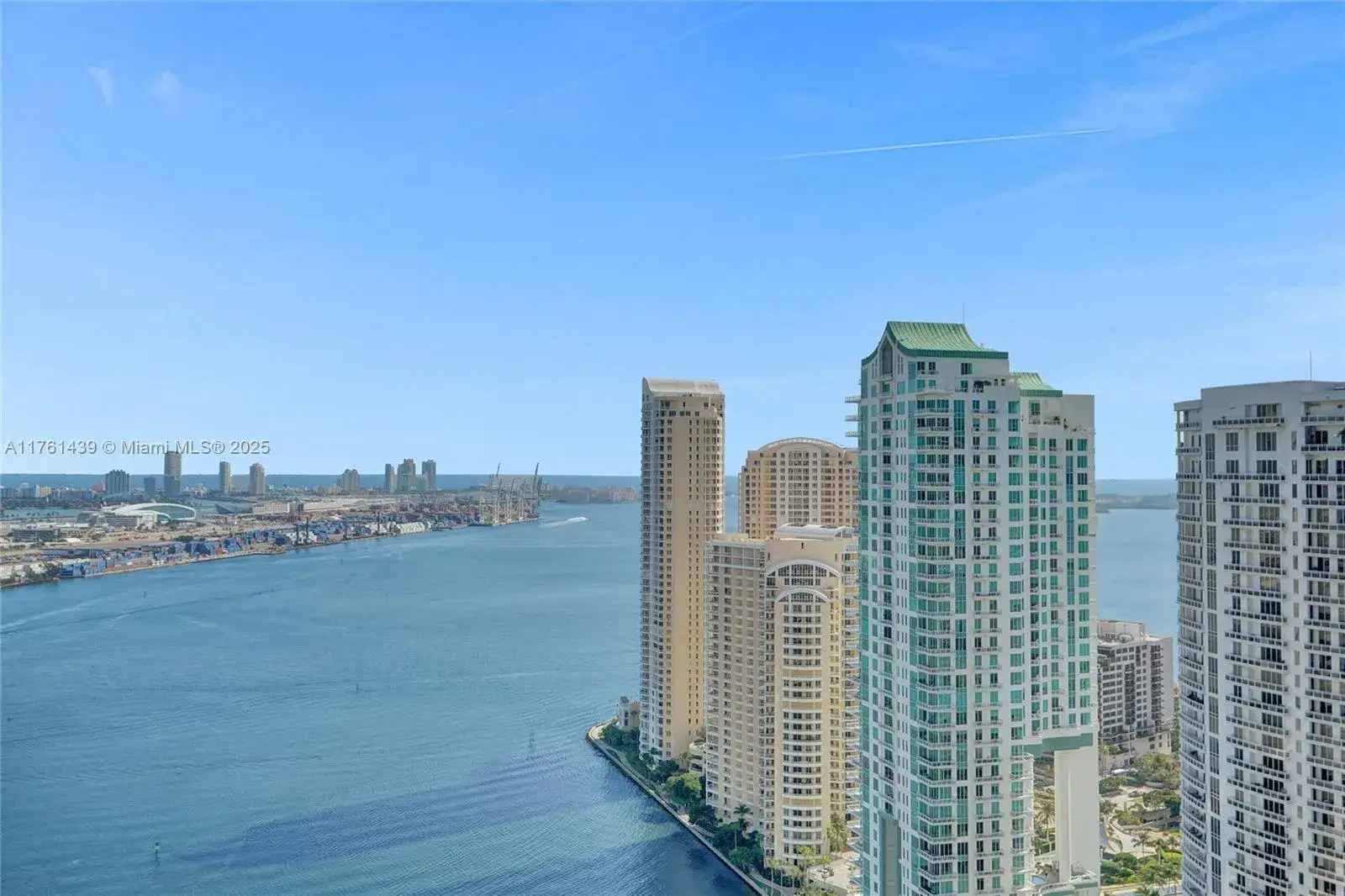 2 bedroom 3 bath Residential Lease for rent at 300 Biscayne Blvd Way # 3405, Miami FL 33131