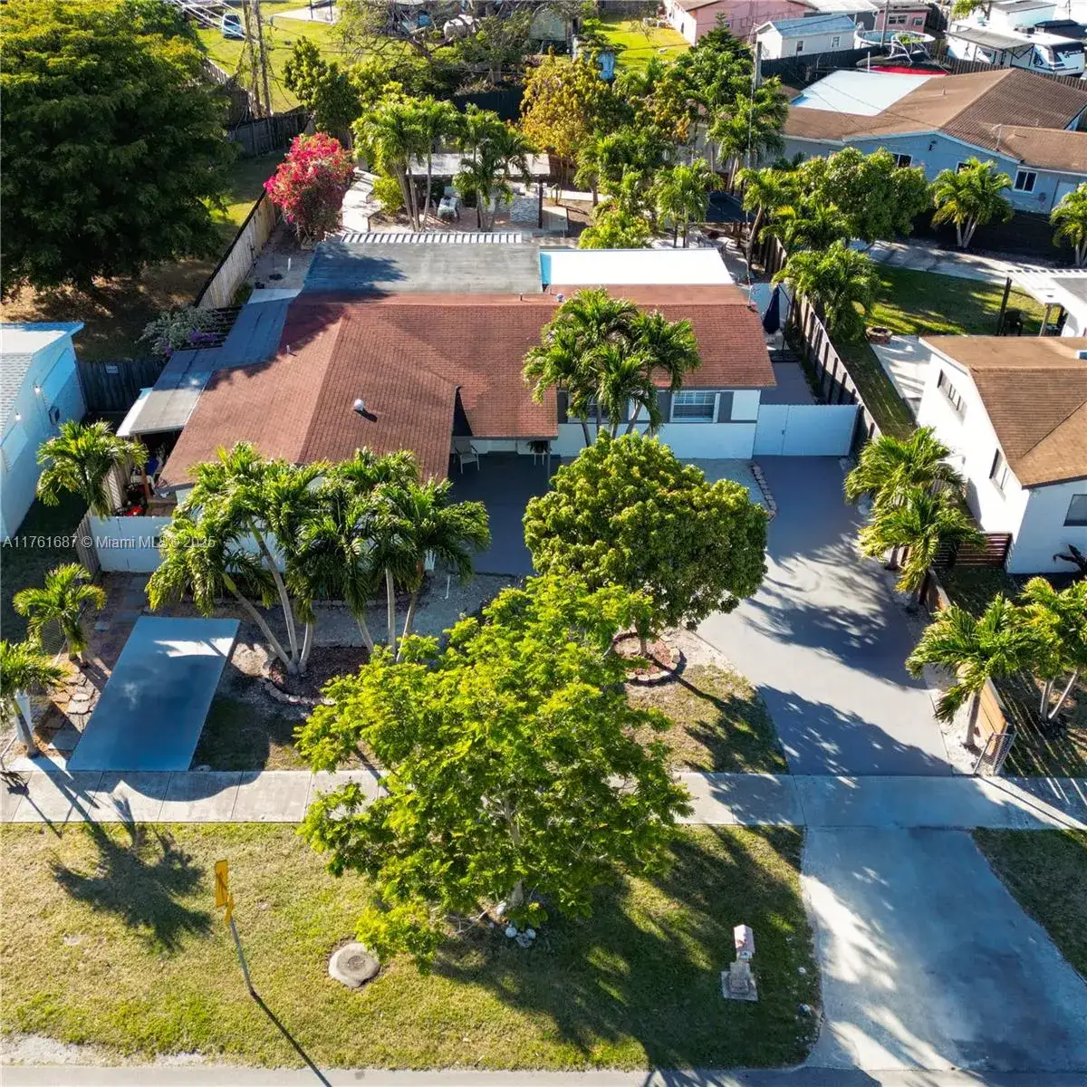 4 bedroom 3 bath Residential for sale at 19600 Gulfstream Rd, Cutler Bay FL 33157