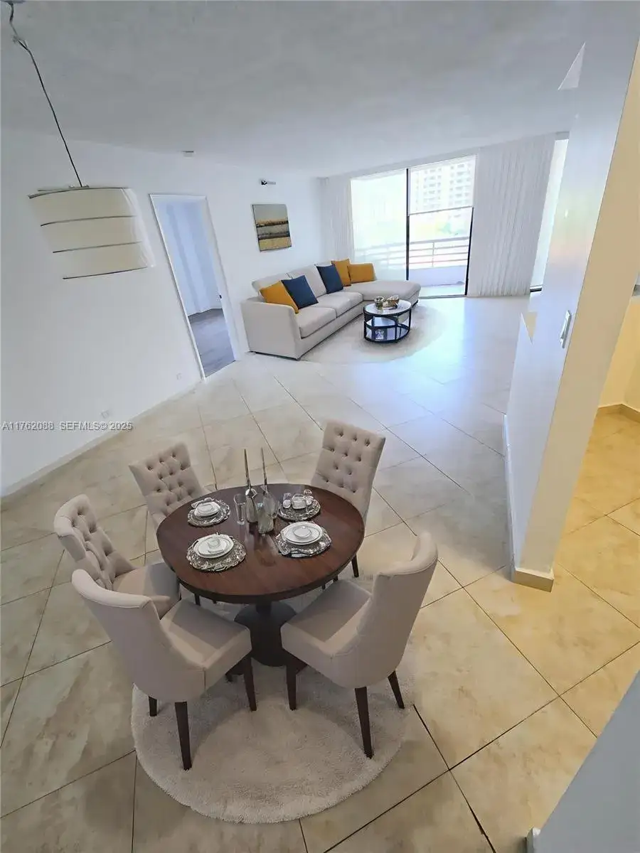 1 bedroom 2 bath Residential for sale at 3300 NE 191st St # 609, Aventura FL 33180