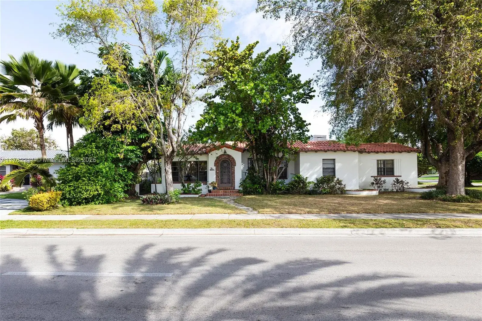 4 bedroom 3 bath Residential for sale at 485 NE 96th St, Miami Shores FL 33138