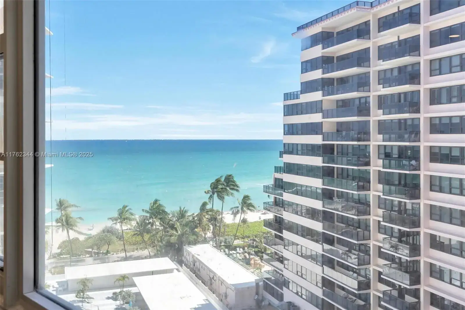 1 bedroom 2 bath Residential for sale at 5255 Collins Ave # 9B, Miami Beach FL 33140