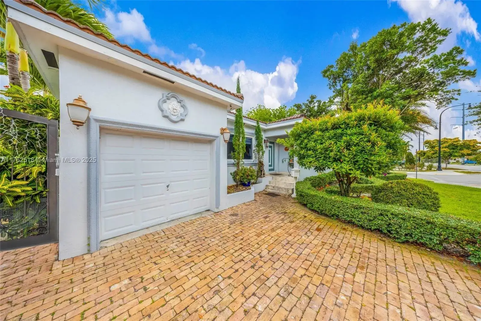 4 bedroom 3 bath Residential for sale at 1135 SW 62nd Ave, West Miami FL 33144