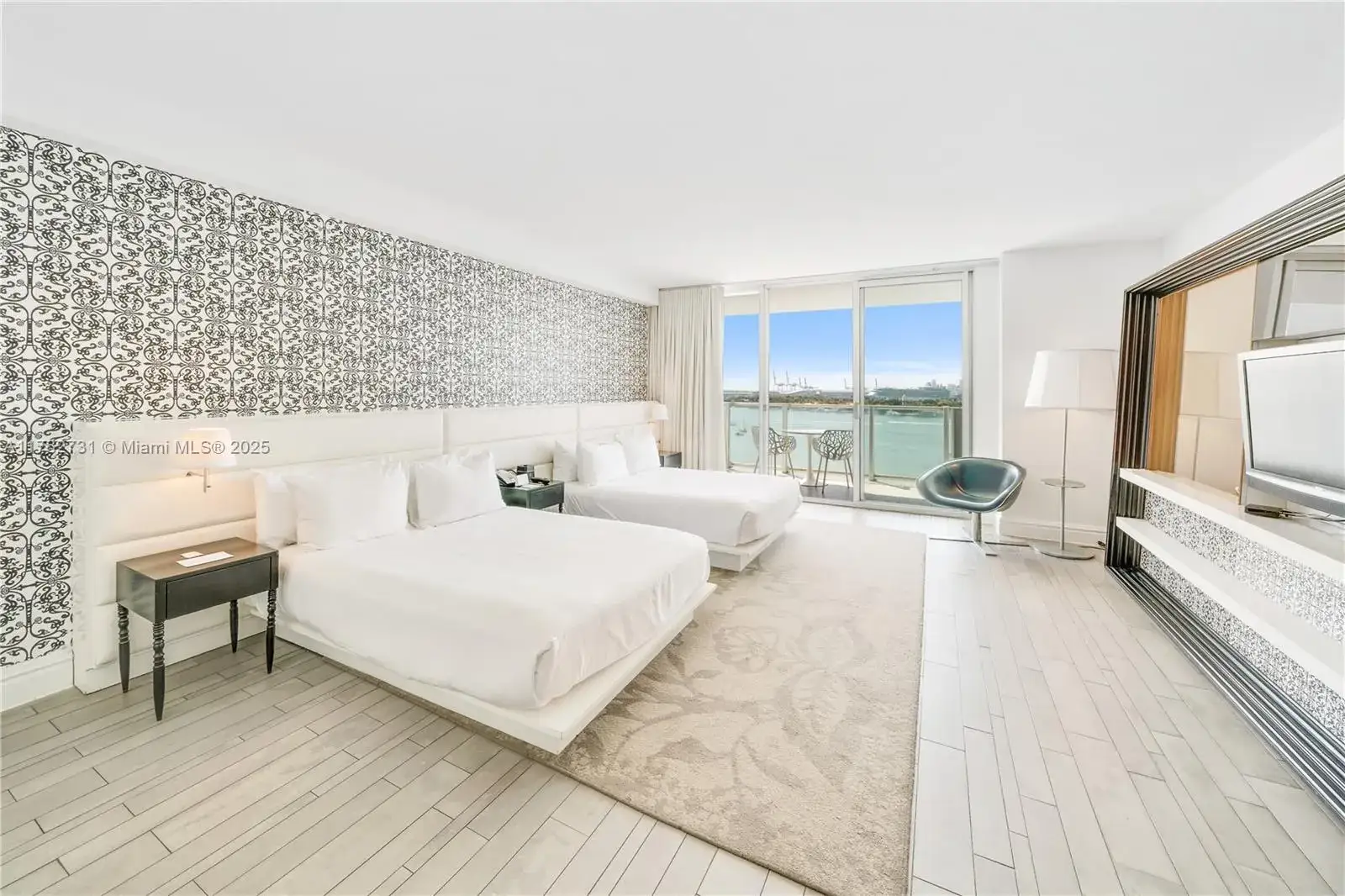 1 bedroom 1 bath Residential for sale at 1100 West Ave # 1, Miami Beach FL 33139