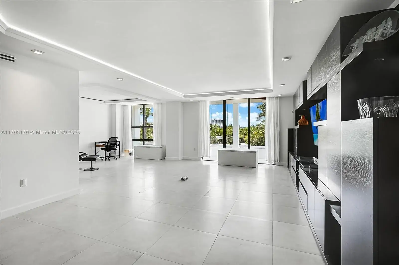 2 bedroom 2 bath Residential for sale at 9801 Collins Ave, Bal Harbour FL 33154