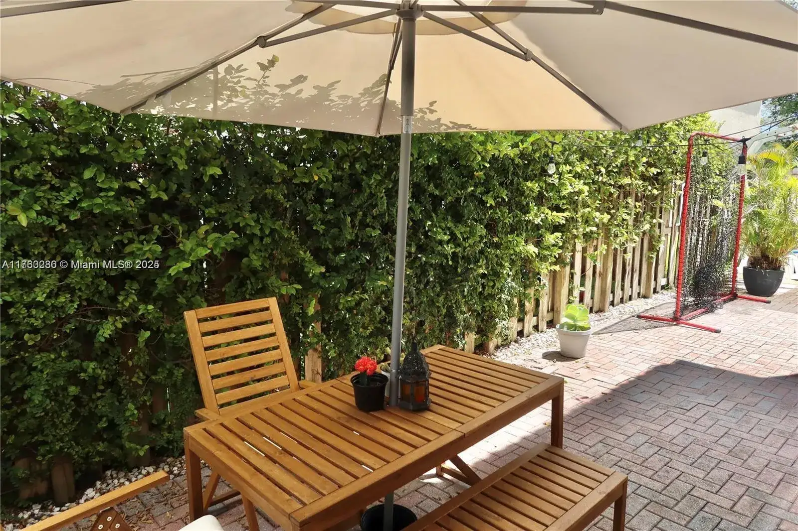 4 bedroom 2 bath Residential for sale at 10761 NW 52nd St, Doral FL 33178