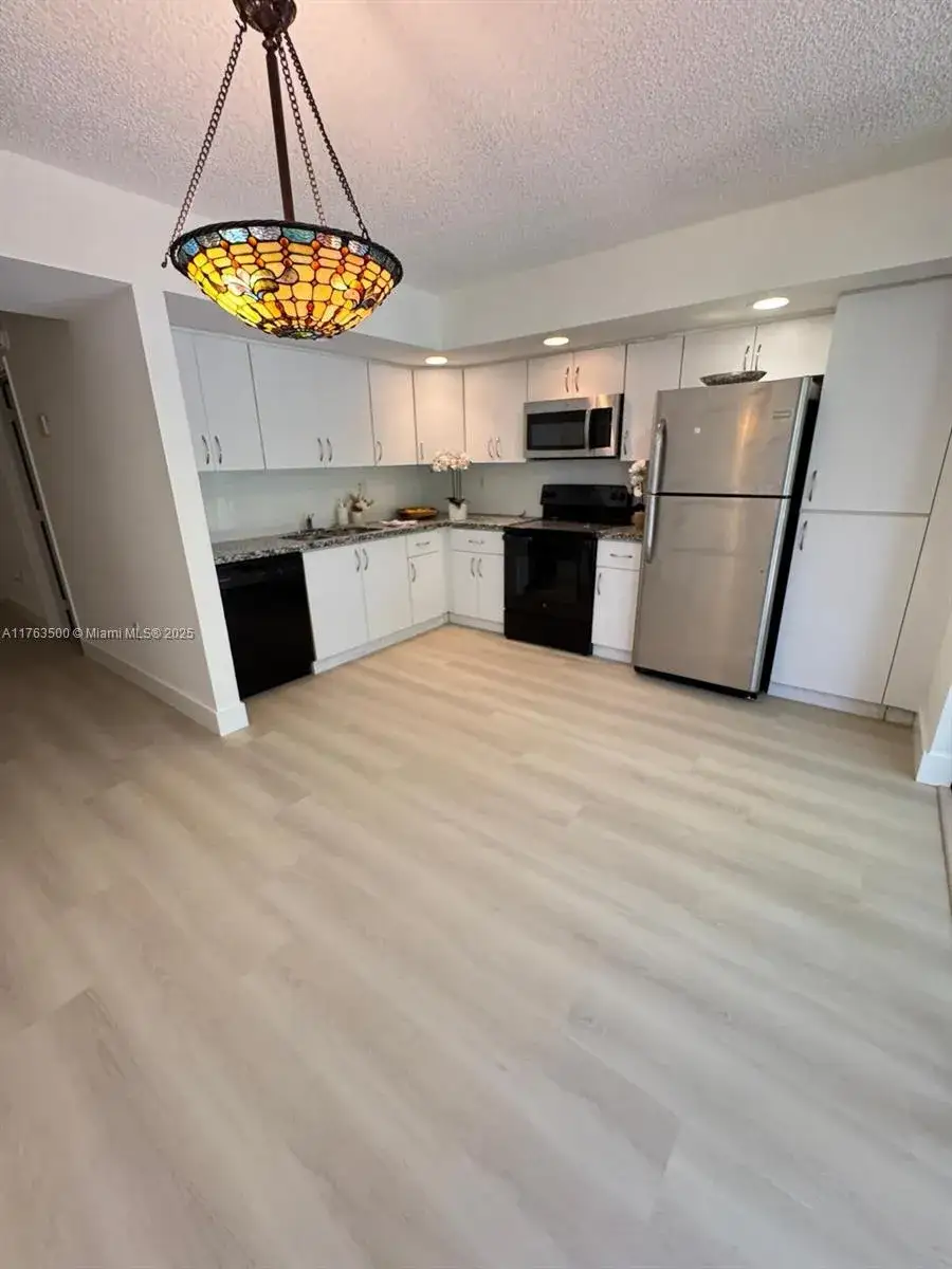 3 bedroom 2 bath Residential for sale at 8520 SW 133rd Ave Rd # 302, Miami FL 33183