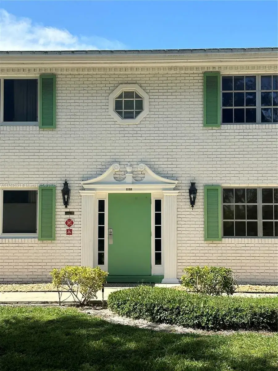 1 bedroom 1 bath Residential for sale at 1851 NE 62nd St # 504, Fort Lauderdale FL 33308