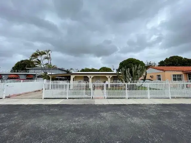 4 bedroom 2 bath Residential for sale at 261 E 37th St, Hialeah FL 33013