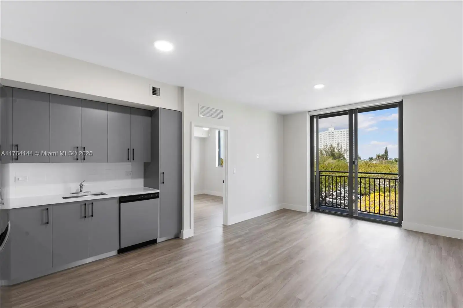 2 bedroom 2 bath Residential Lease for rent at 1559 NW 15th Street Rd # 301, Miami FL 33125