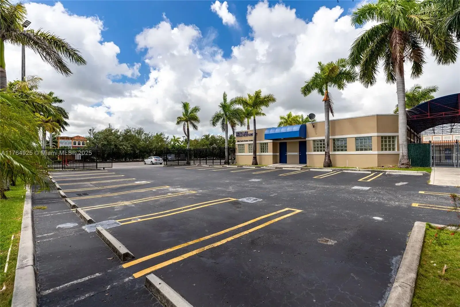 Commercial Sale for sale at 1446 N Krome Ave, Florida City FL 33034