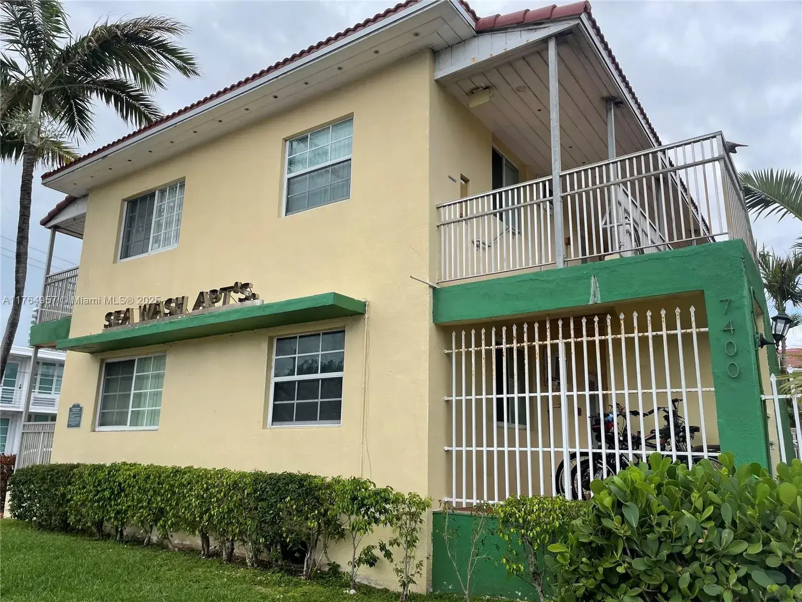 1 bedroom 1 bath Residential for sale at 7400 Harding Ave # 12A, Miami Beach FL 33141