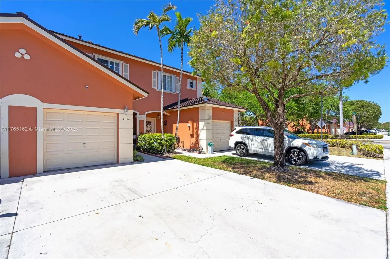 3 bedroom 2 bath Residential for sale at 1014 NW 100th Ave # 7, Pembroke Pines FL 33024