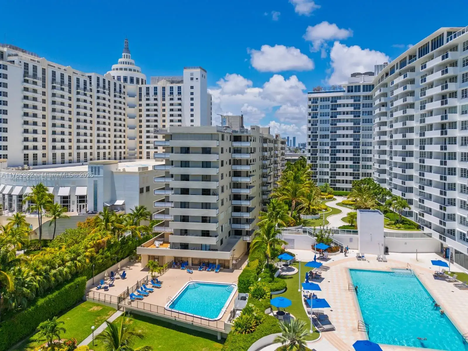 2 bedroom 2 bath Residential for sale at 1623 Collins Ave # 512, Miami Beach FL 33139