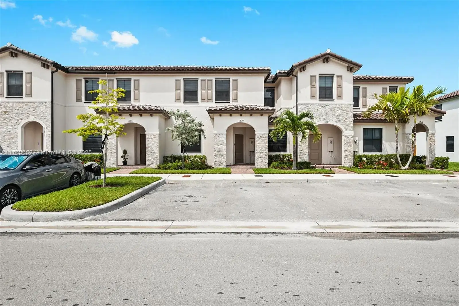 3 bedroom 2 bath Residential for sale at 11829 SW 245th Ter # 11829, Homestead FL 33032