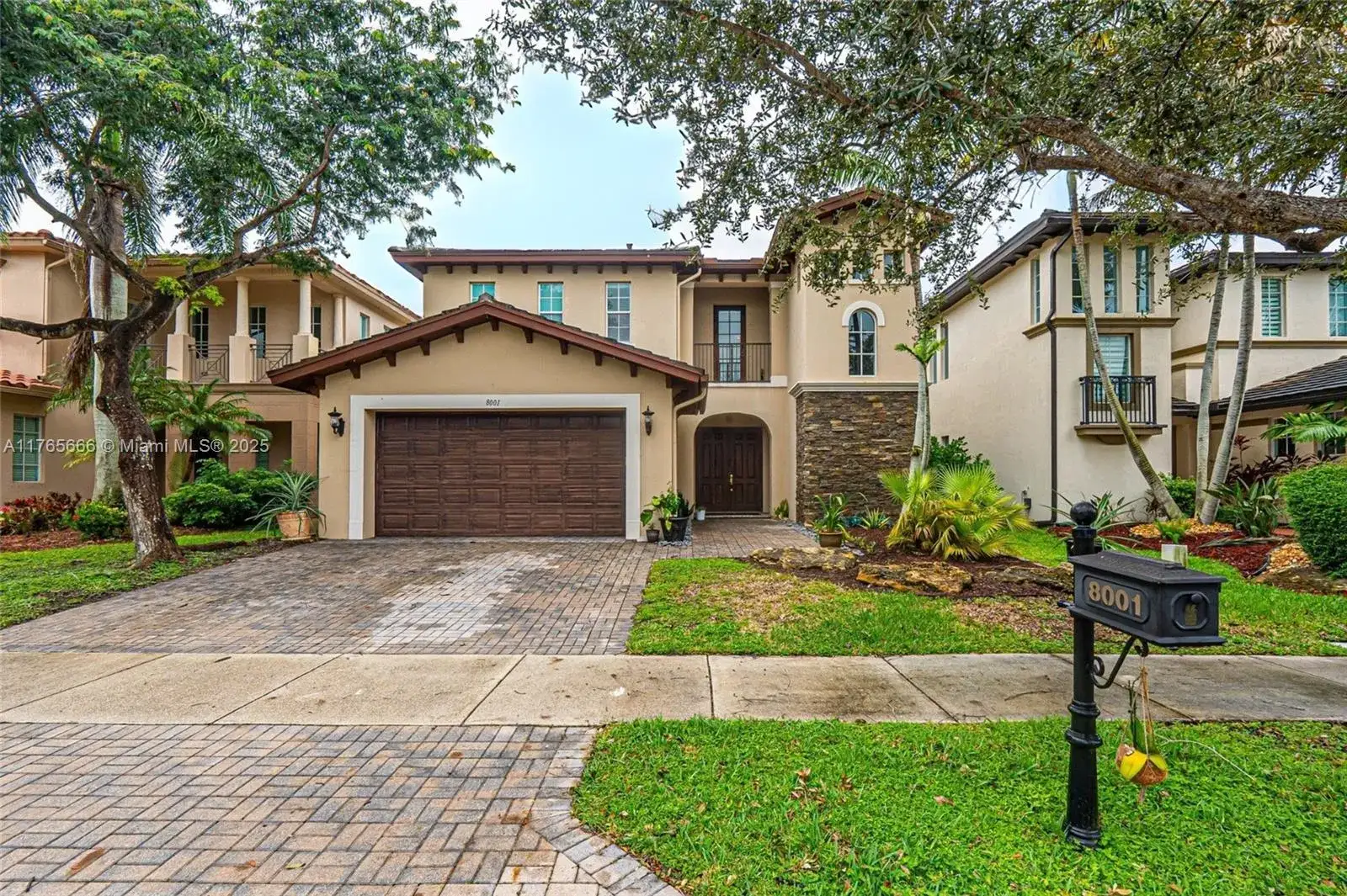 4 bedroom 3 bath Residential for sale at 8001 NW 125th Ter, Parkland FL 33076