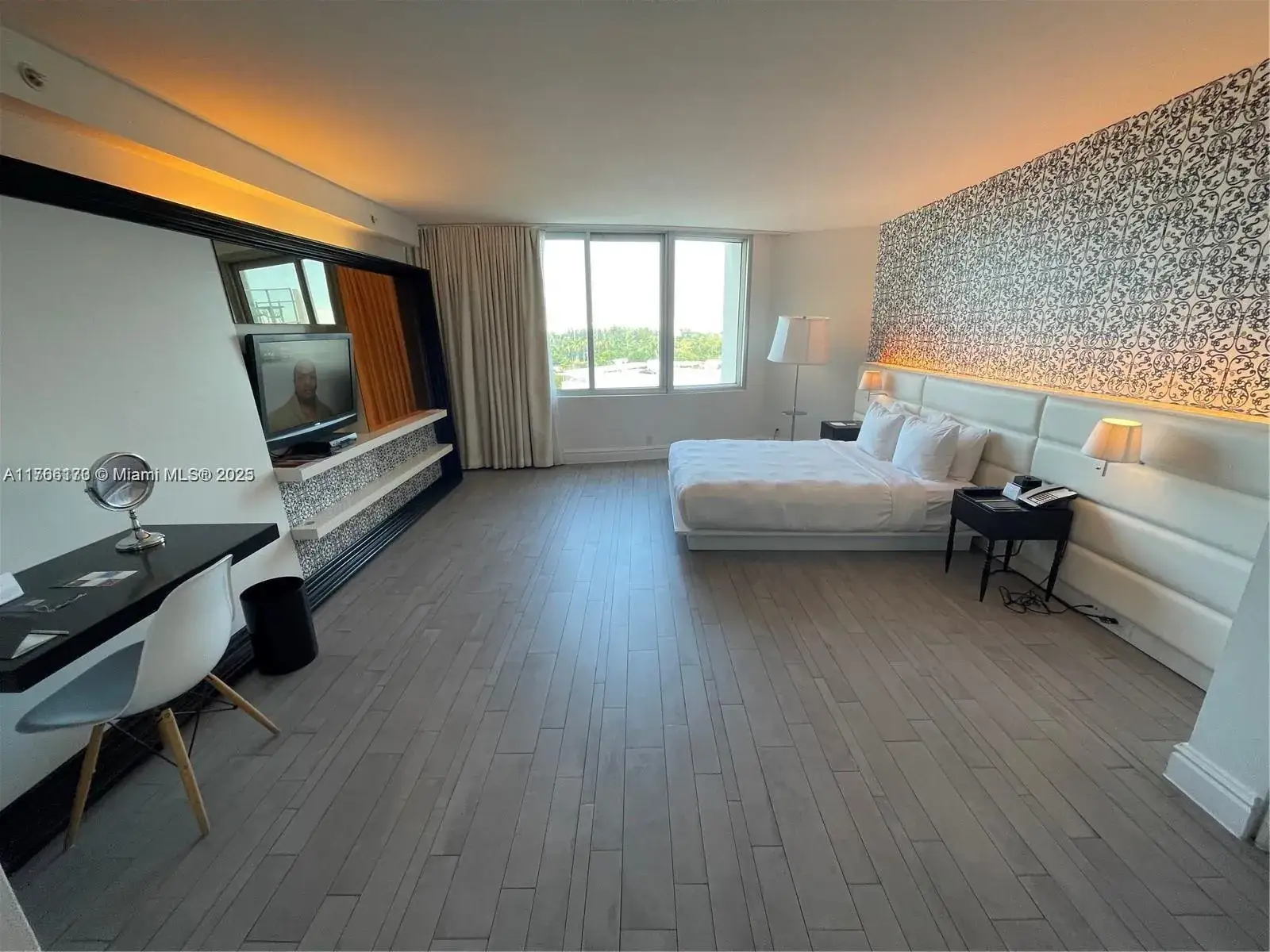 1 bath Residential for sale at 1100 West Ave # 807, Miami Beach FL 33139