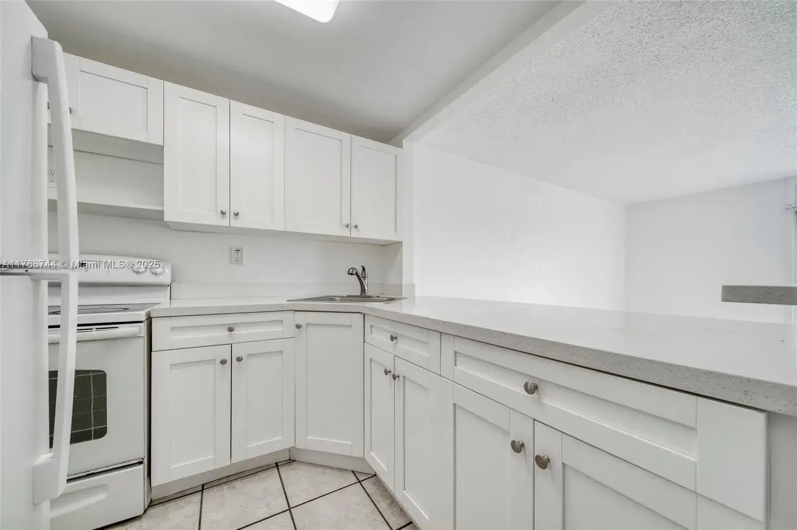 1 bedroom 1 bath Residential for sale at 801 NW 47th Ave # 515W, Miami FL 33126