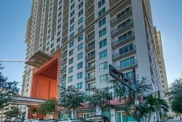 1 bedroom 1 bath Residential for sale at 133 NE 2nd Ave # 1409, Miami FL 33132