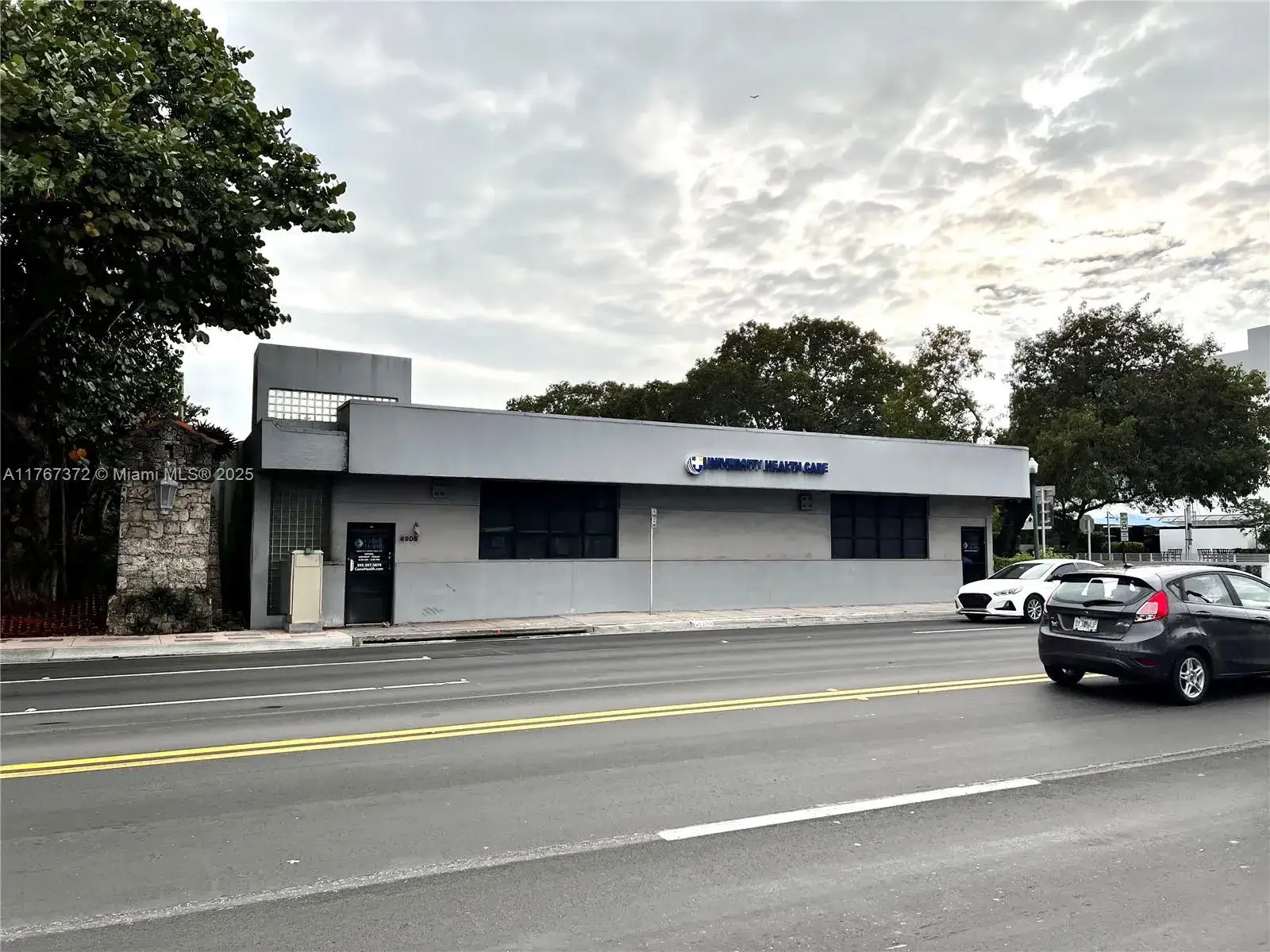 Commercial Sale for sale at 4908 SW 8th St, Coral Gables FL 33134
