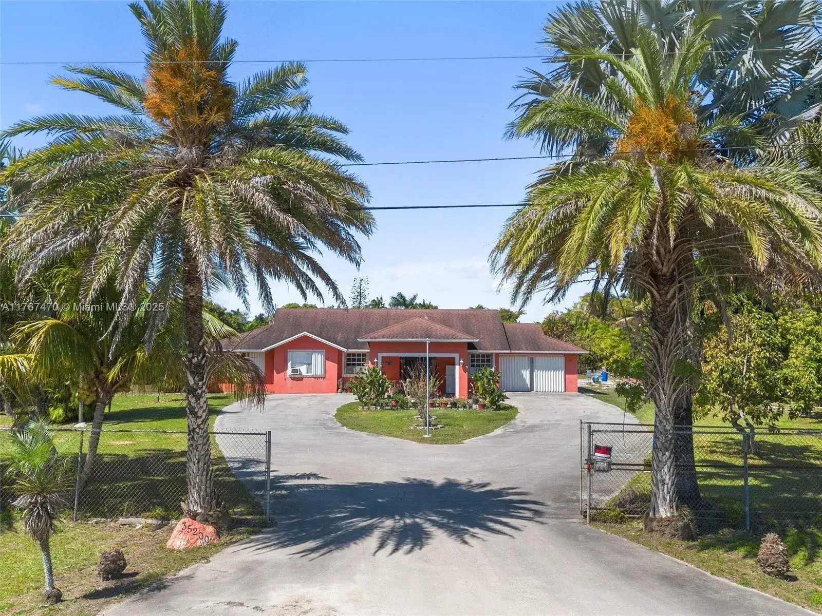 5 bedroom 3 bath Residential for sale at 35200 SW 212th Ave, Homestead FL 33034