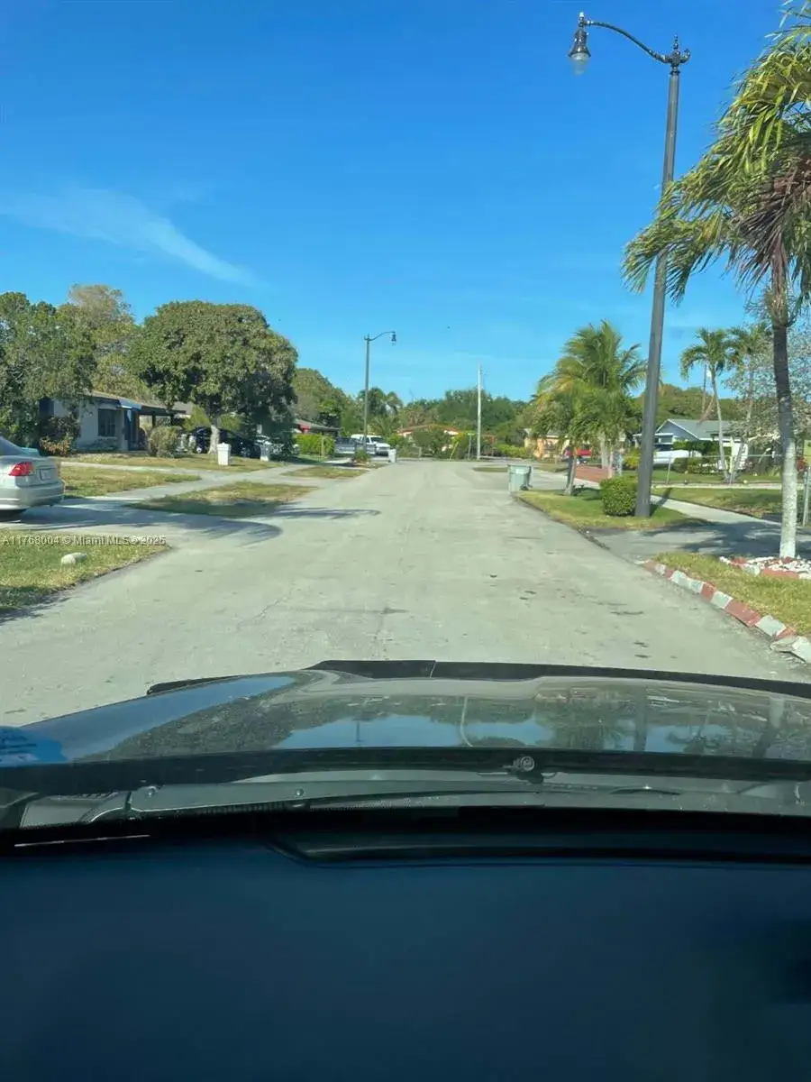 6 bedroom 4 bath Residential for sale at 691 NW 20th Ct, Pompano Beach FL 33060