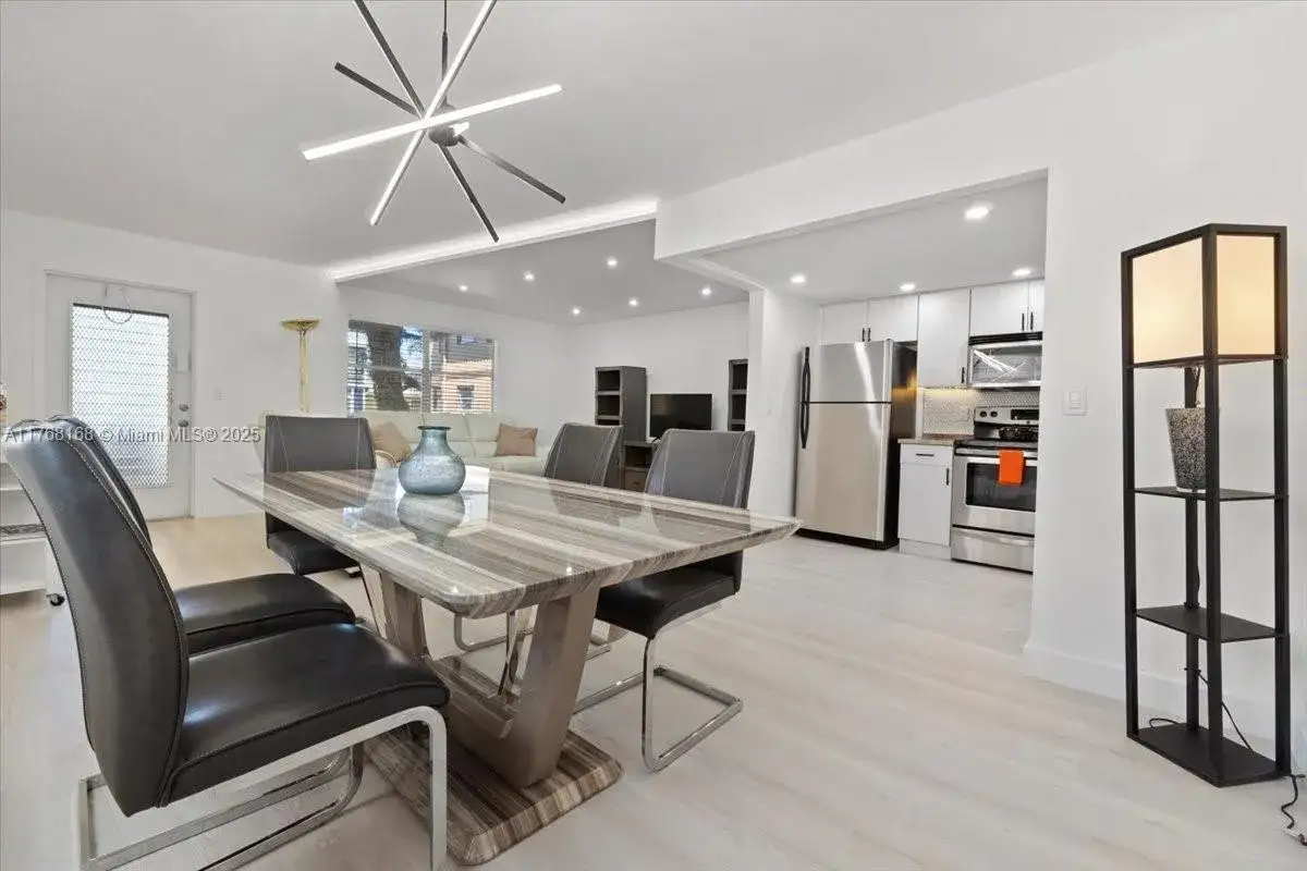 1 bedroom 1 bath Residential for sale at 590 Brittany M # 590, Delray Beach FL 33446