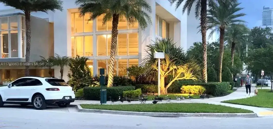 3 bedroom 3 bath Residential for sale at 600 NE 27th St # 2103, Miami FL 33137