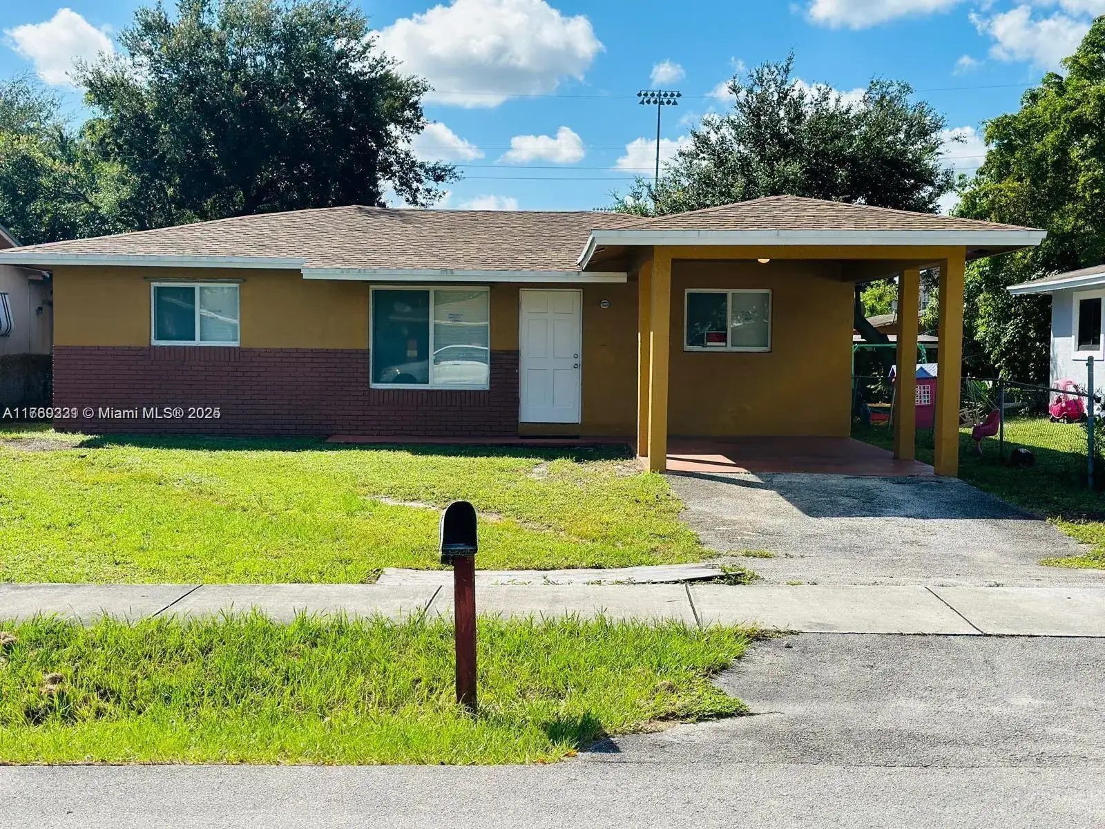 3 bedroom 2 bath Residential for sale at 2620 NW 14th Ct, Fort Lauderdale FL 33311