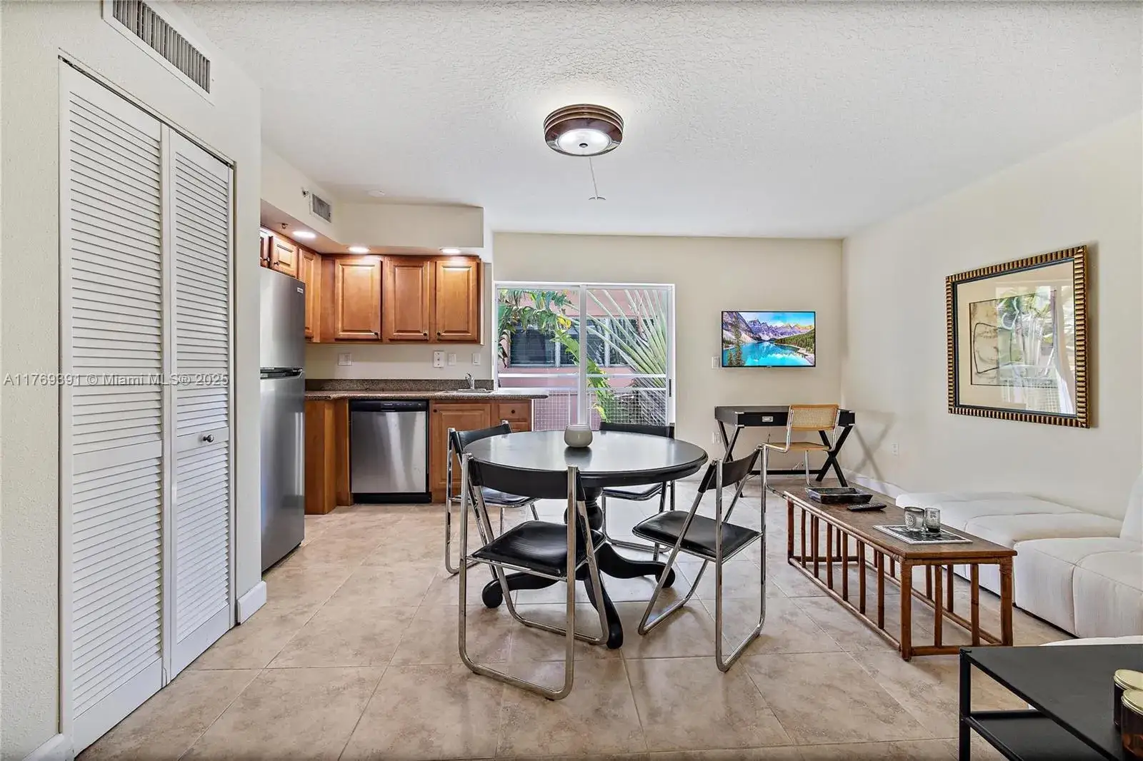 1 bedroom 1 bath Residential Lease for rent at 630 85th St # 110, Miami Beach FL 33141