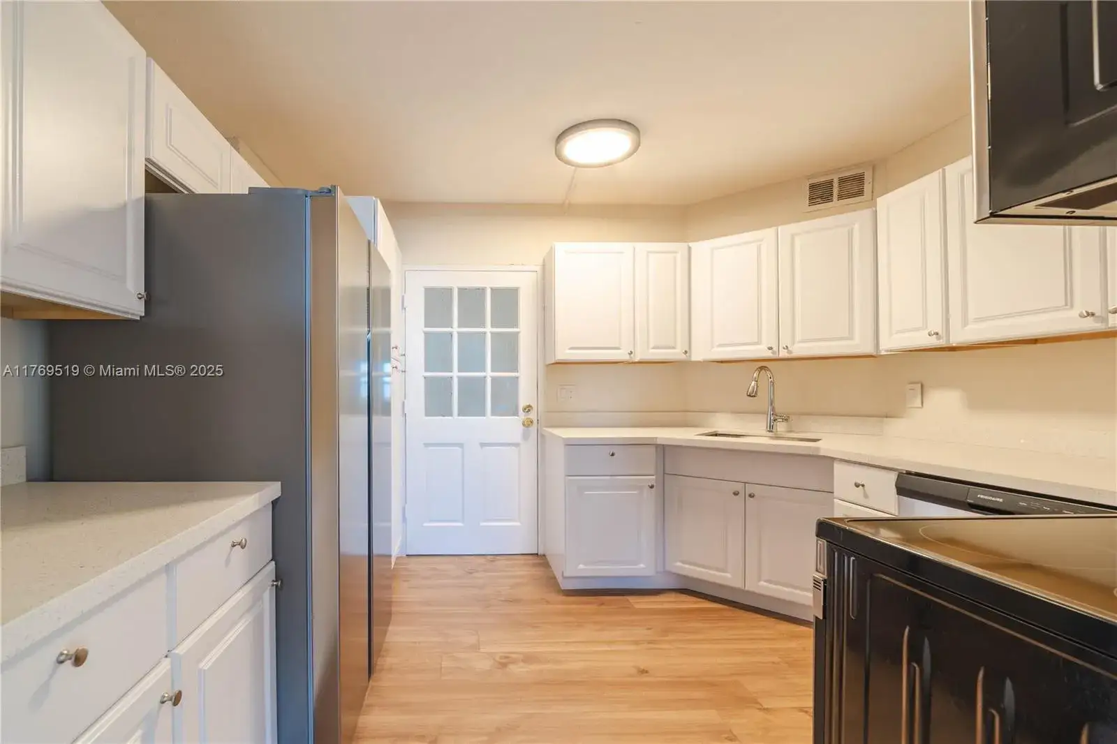 2 bedroom 2 bath Residential for sale at 3301 Spanish Moss Ter # 802, Lauderhill FL 33319