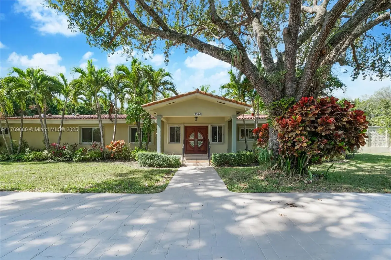 4 bedroom 4 bath Residential Lease for rent at 7540 SW 71st Ave, Miami FL 33143