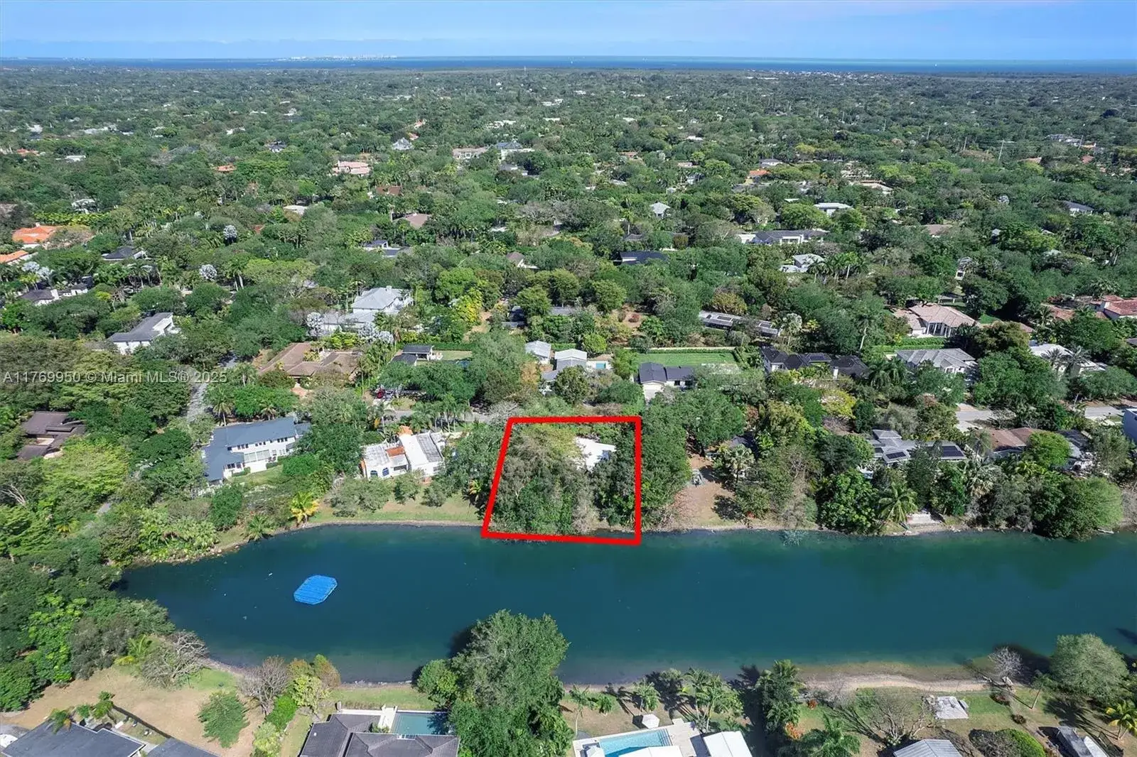 3 bedroom 2 bath Residential for sale at 11600 SW 69th Ct, Pinecrest FL 33156