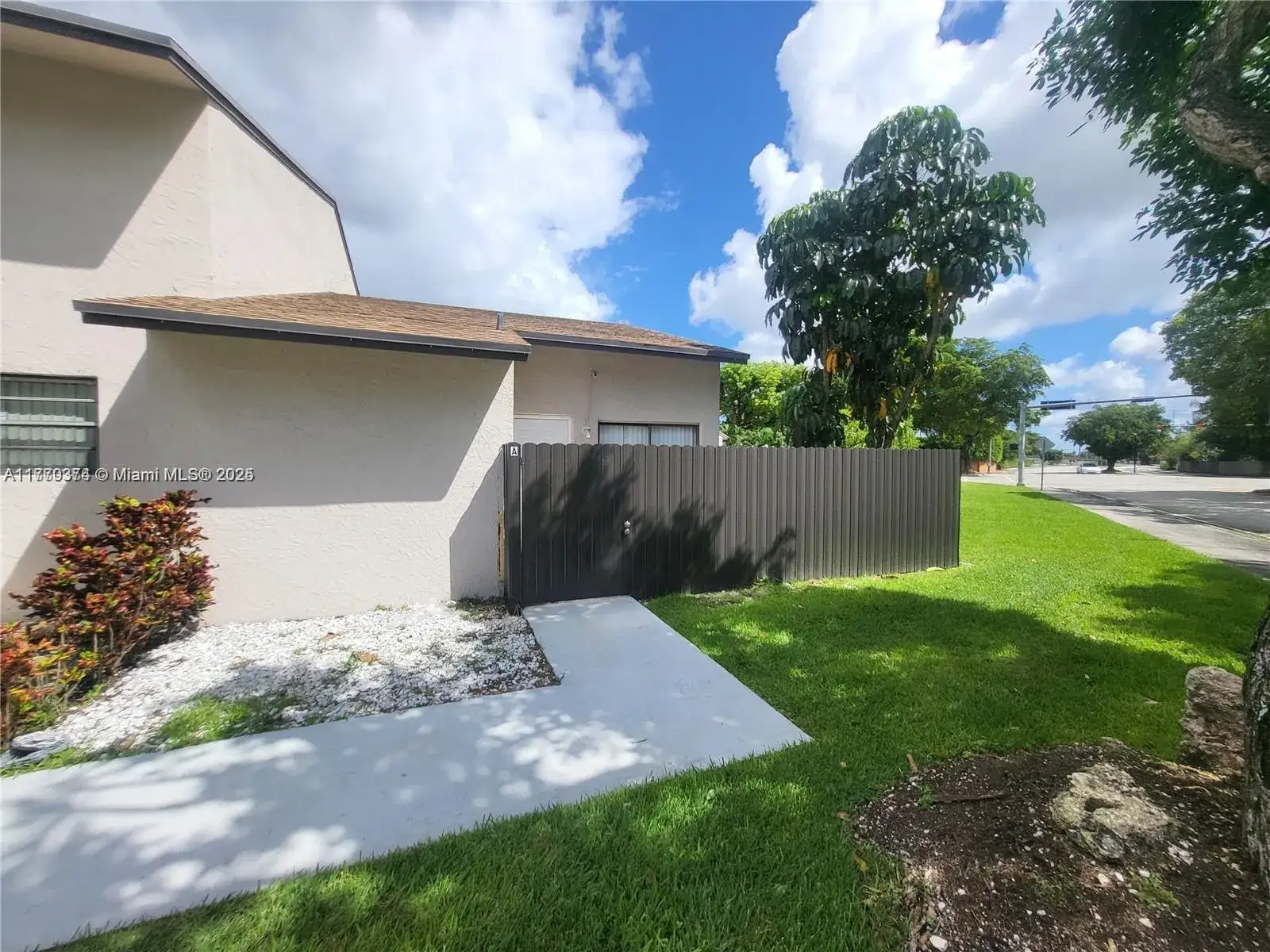 2 bedroom 2 bath Residential for sale at 6715 SW 137th Ct # 15A, Miami FL 33183