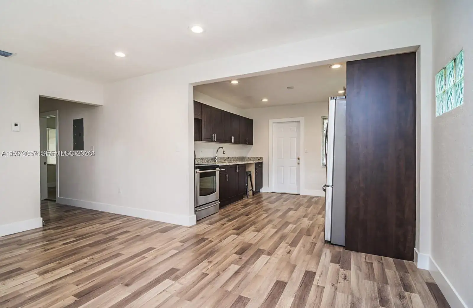2 bedroom 2 bath Residential for sale at 2542 Fillmore St, Hollywood FL 33020