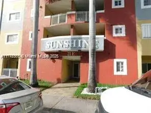 2 bedroom 2 bath Residential Lease for rent at 21 E 3rd St # 405, Hialeah FL 33010