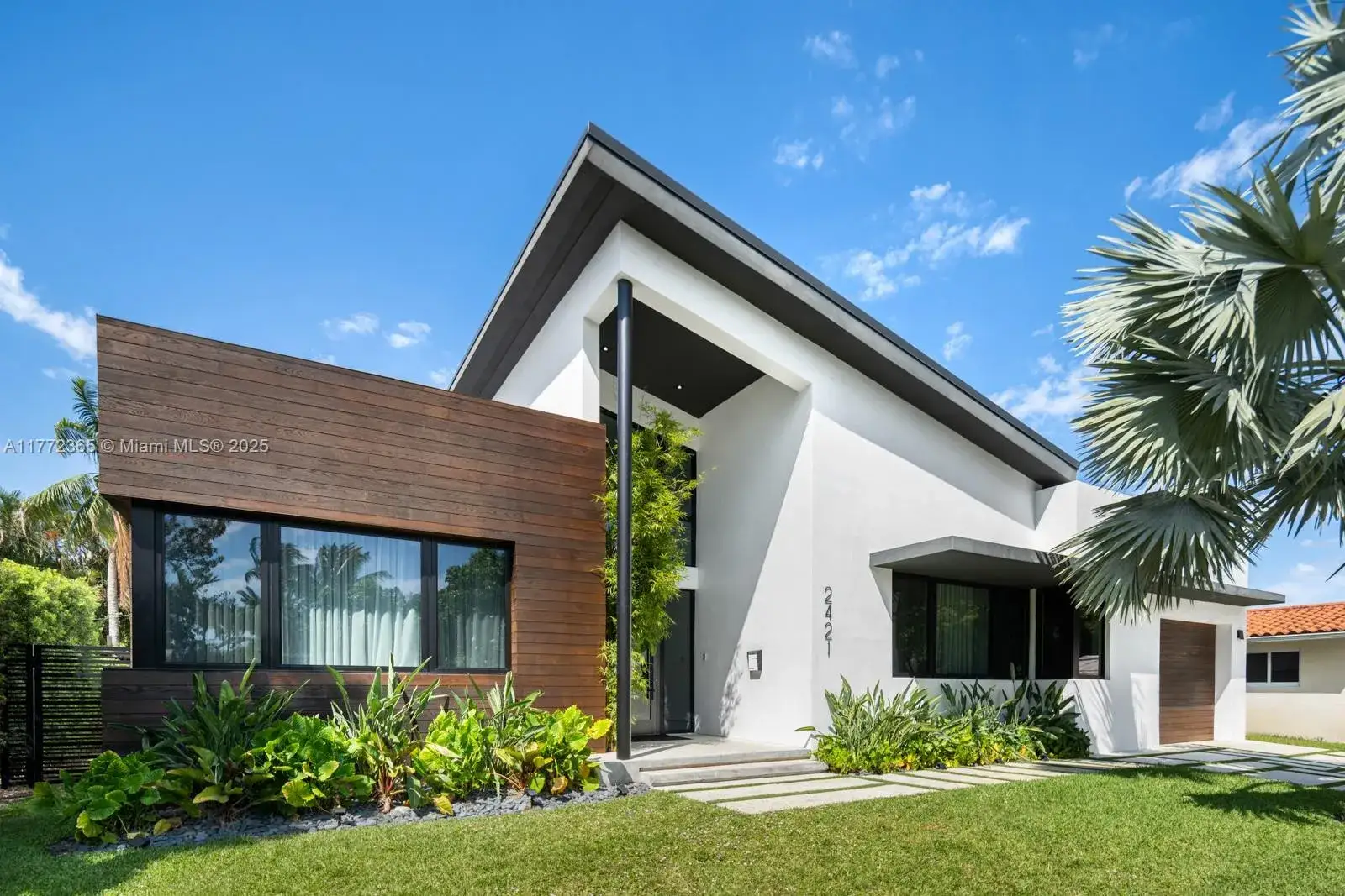 5 bedroom 3 bath Residential for sale at 2421 NE 199th St, Miami FL 33180