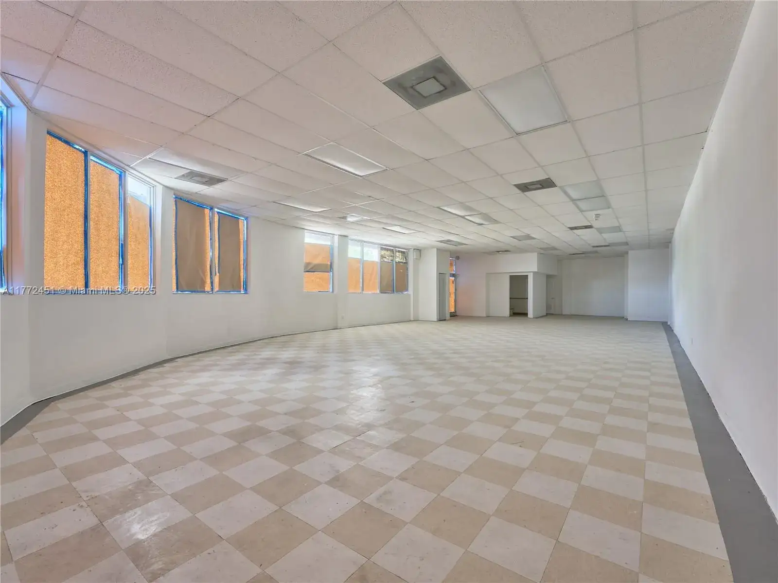 Commercial Sale for sale at 6211 NW 7th Ave # 75, Miami FL 33150