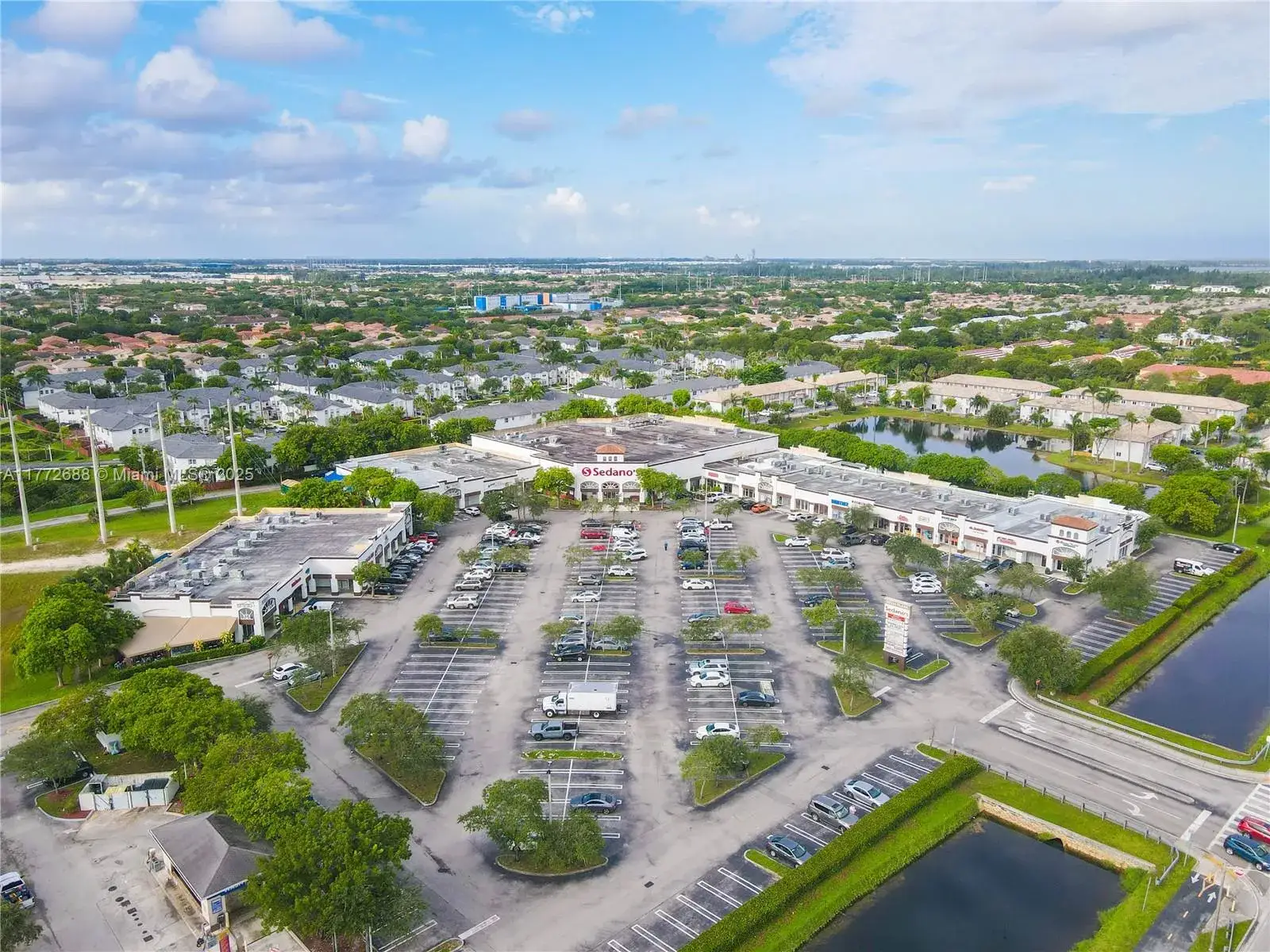 Commercial Sale for sale at 10750 NW 58th St, Doral FL 33178