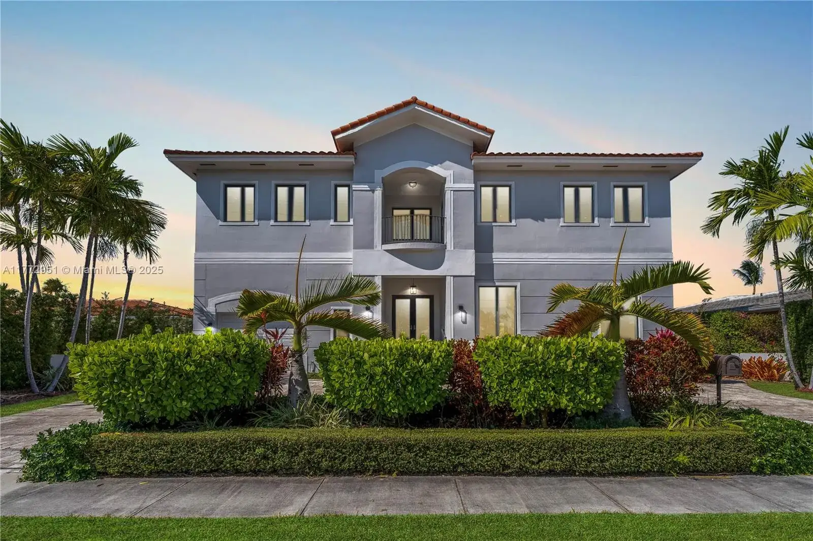 6 bedroom 6 bath Residential for sale at 2301 Keystone Blvd, North Miami FL 33181