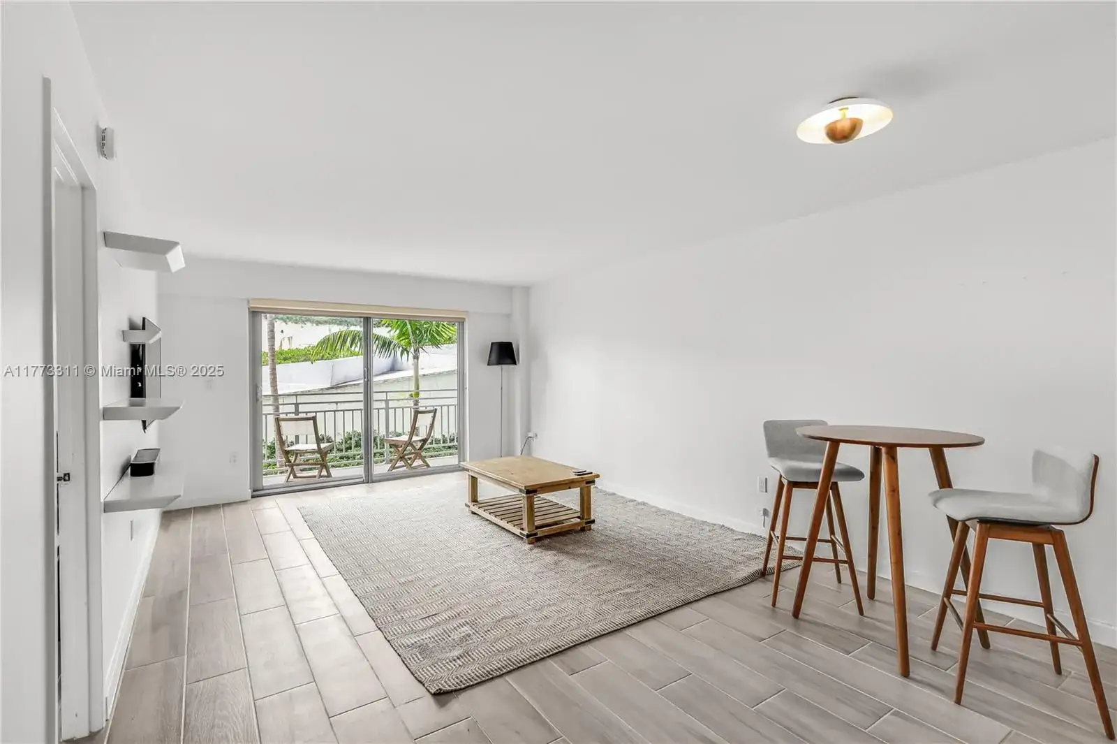 1 bedroom 1 bath Residential for sale at 1025 Alton Rd # 308, Miami Beach FL 33139