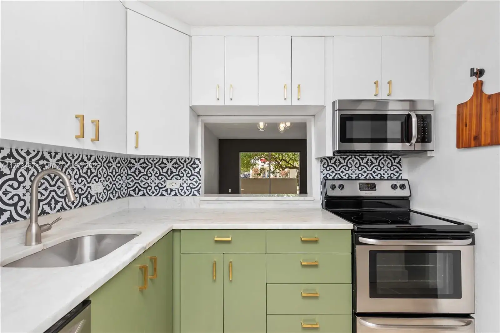Business Opportunity for sale at Kendall Drive, Miami FL 33156