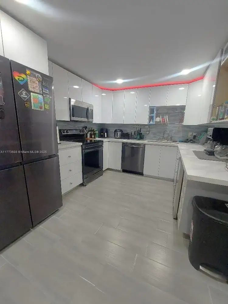 2 bedroom 2 bath Residential for sale at 16300 Golf Club Rd Apt 317, Weston FL 33326