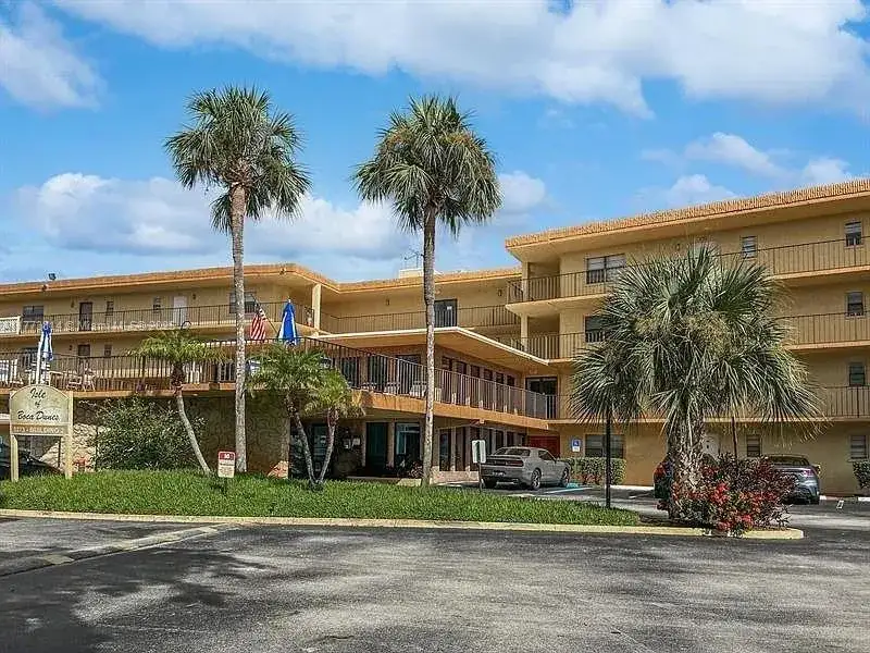 2 bedroom 2 bath Residential for sale at 9273 SW 8th St # 308, Boca Raton FL 33428