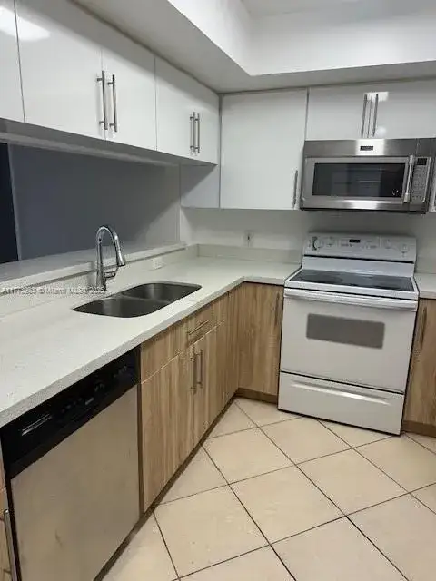 2 bedroom 2 bath Residential for sale at 450 S Park Rd # 309, Hollywood FL 33021
